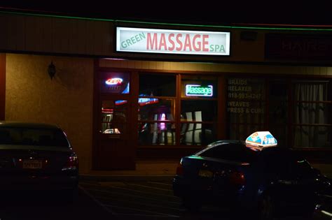 erotic-massage Lindley
